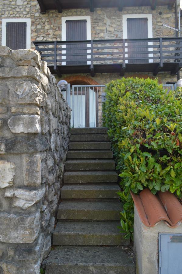 タヴェルノラ・ベルガマスカCasa Sassoアパートメント エクステリア 写真